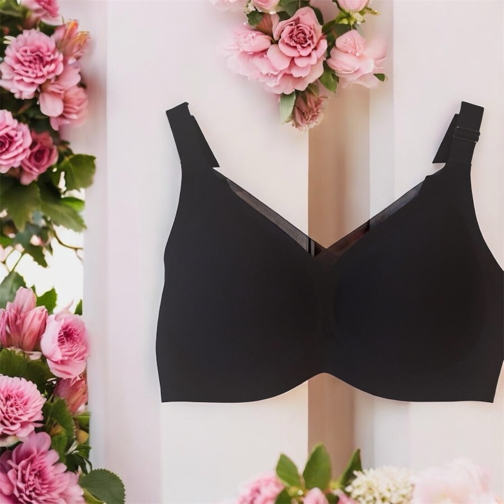 Sleek Black Women's Bra - Picture 2 of 11